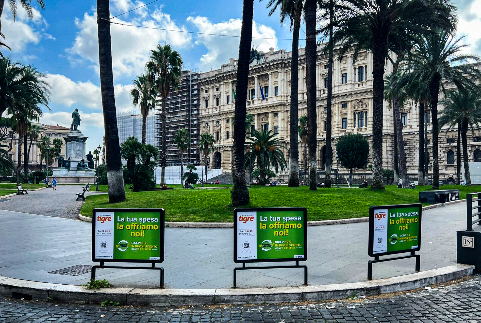 Transenne paraped_Piazza Cavour fronte Via Tacito_m